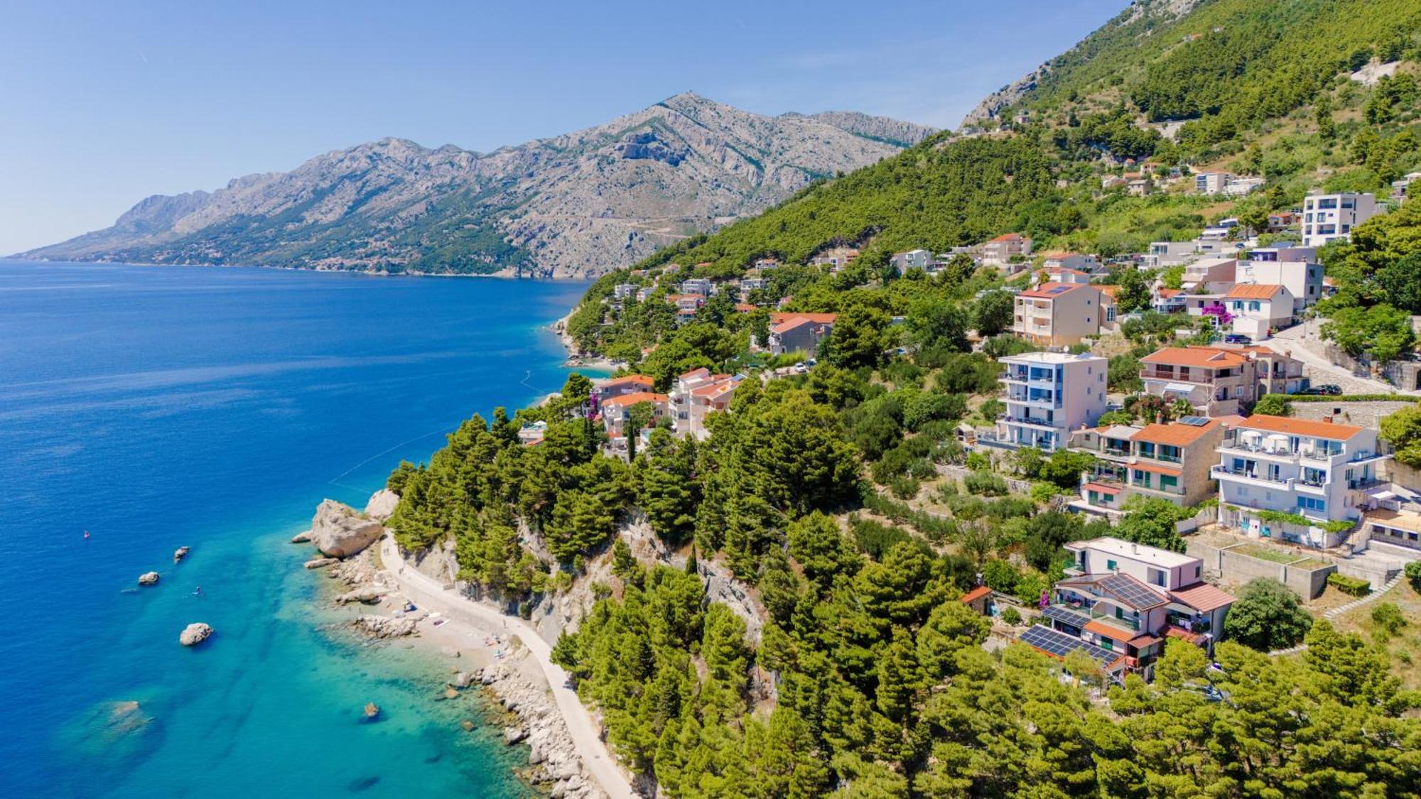 Seaview Apartments Nives Брела Екстериор снимка