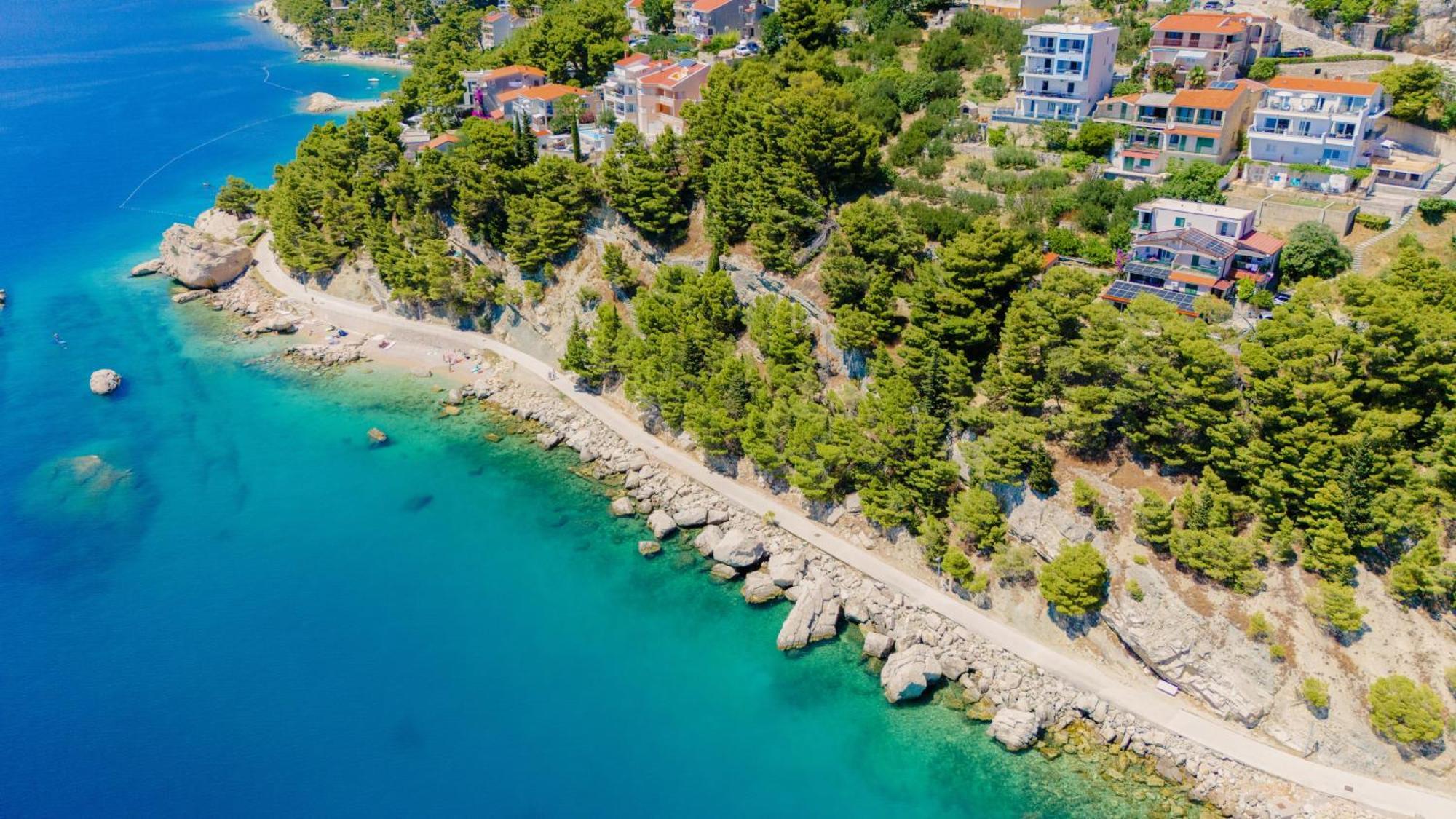 Seaview Apartments Nives Брела Екстериор снимка