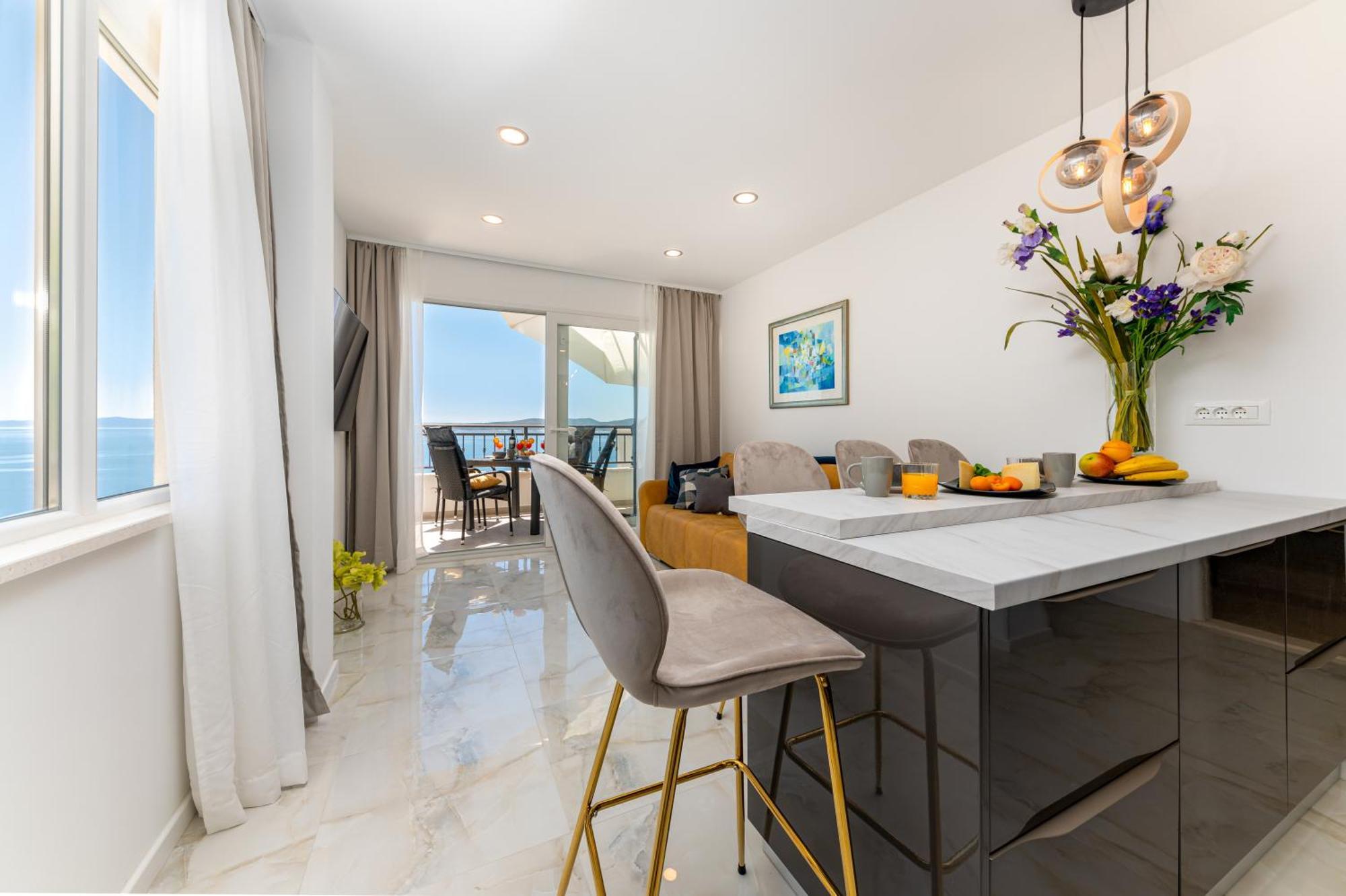 Seaview Apartments Nives Брела Екстериор снимка
