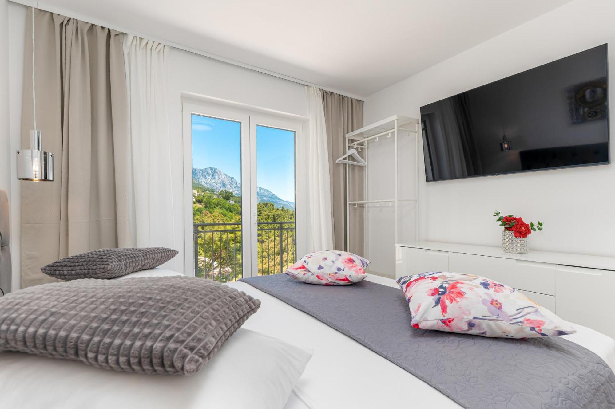 Seaview Apartments Nives Брела Екстериор снимка