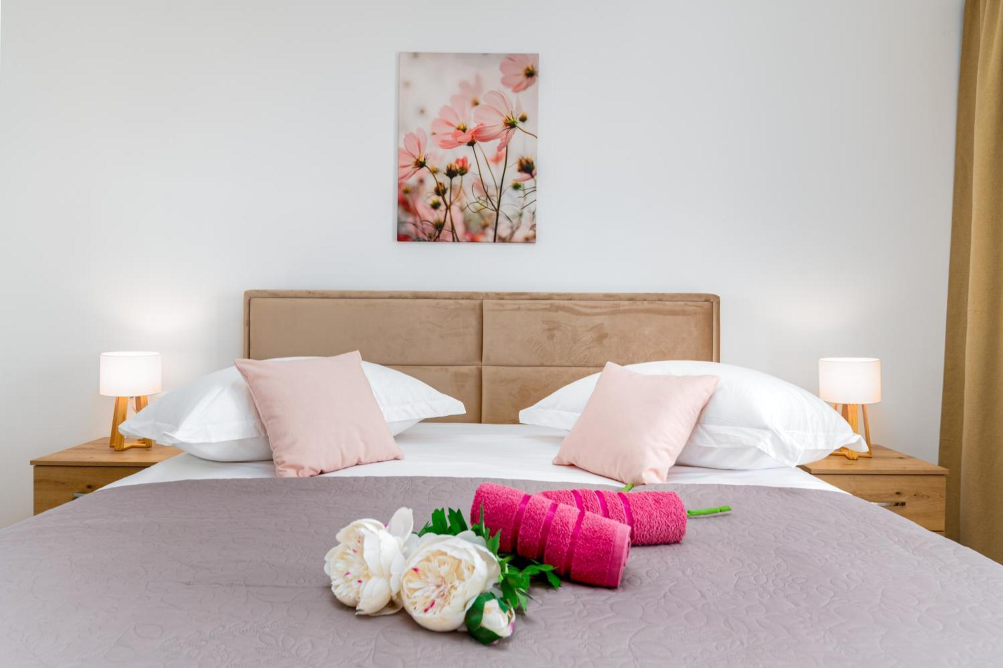 Seaview Apartments Nives Брела Екстериор снимка