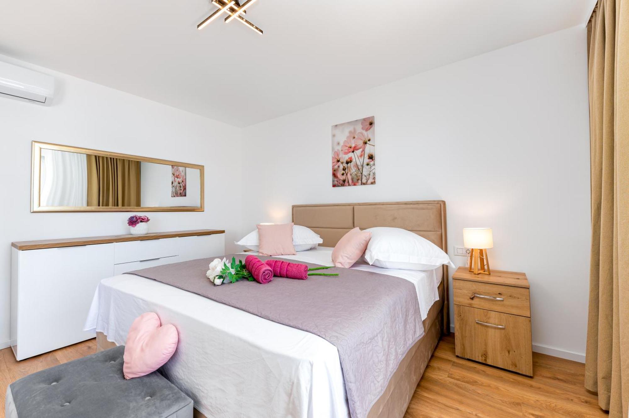 Seaview Apartments Nives Брела Екстериор снимка